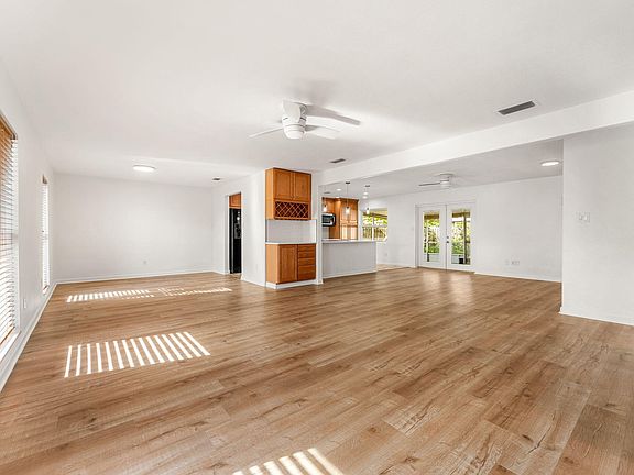 5th image of 1620 Lema Dr