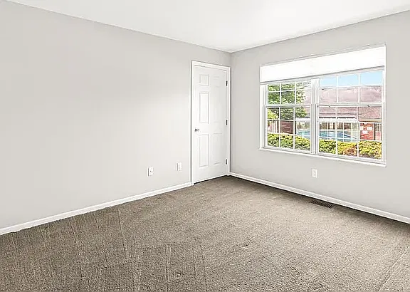 2 bed, 1030 sqft, $1,700 — Photo 4