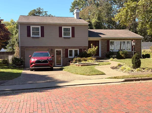 1105 2nd St, Huntington, WV 25701