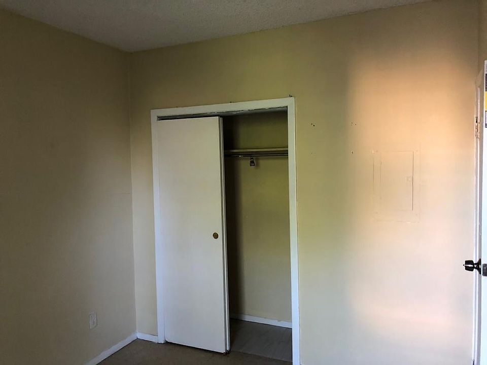 2nd image of 822 Oswego St