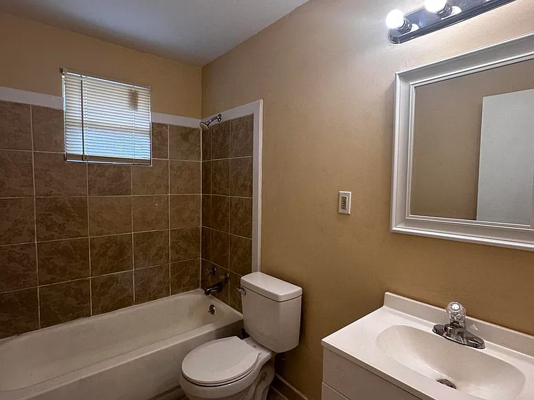 2377 Dublin Dr — Photo 14