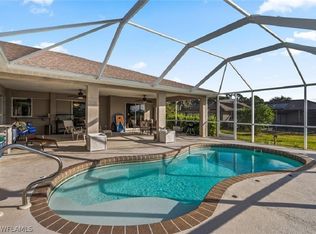 867 Geneva St, Lehigh Acres, FL 33974