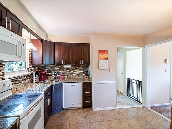 2nd image of 12 Pritchard Cres