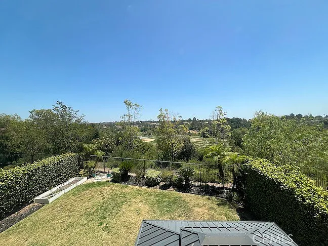 2546 Hibiscus St — Photo 29