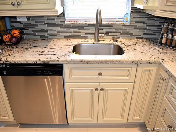 4th image of 6100 NW 44th St APT 301