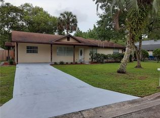 1899 Salvador St, Deland, FL 32720