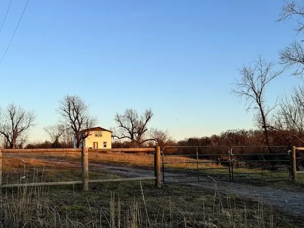 14080 182nd St, Linwood, KS 66052