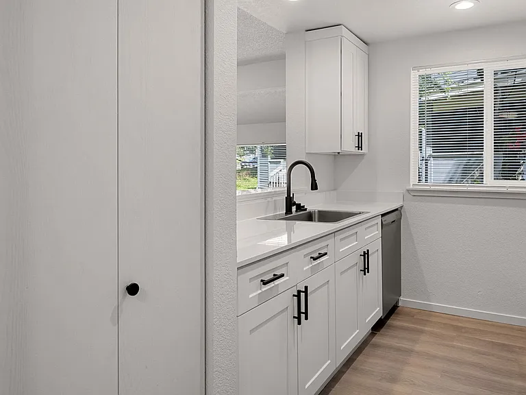 Rai Apartments — Photo 20