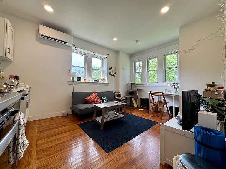 6655 Blakemore St #D — Photo 8