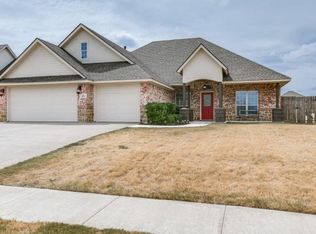 814 Bent Wood Ln, Cleburne, TX 76033