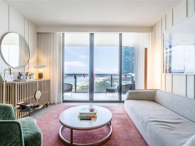 2201 Collins Ave #1709, Miami Beach, FL, 33139