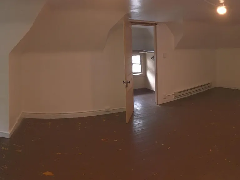 2280 Grandview Ave — Photo 8