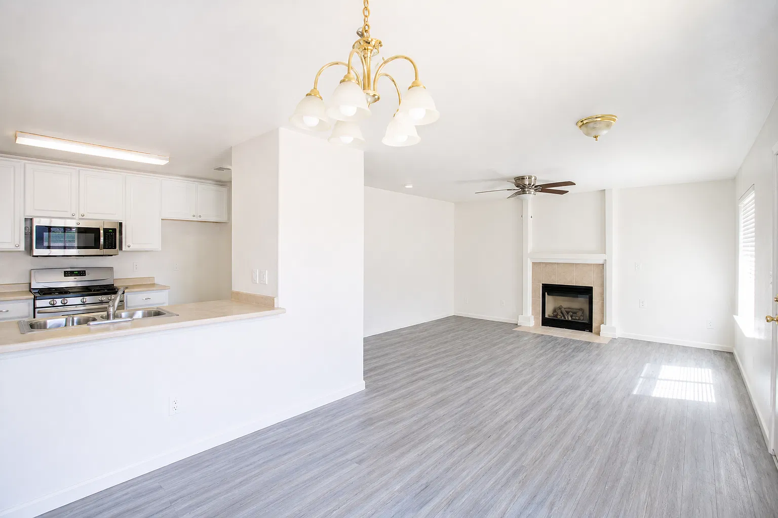 5 bed, 1476 sqft, $2,495 — Photo 3
