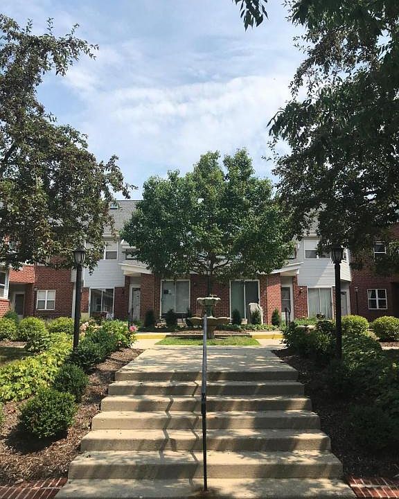 1st image of 2588 N Farwell Ave #3