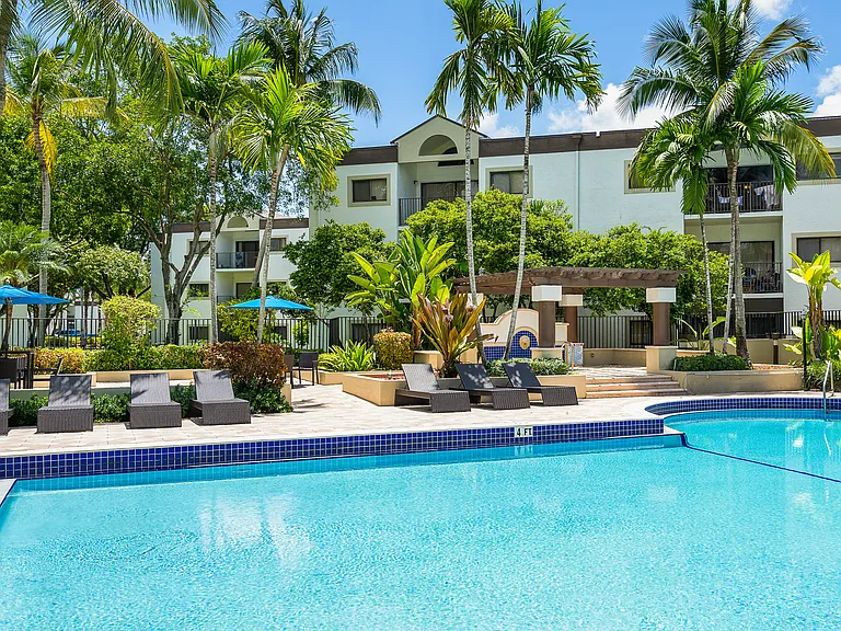 Emerald Palms Apartment Homes — Photo 38