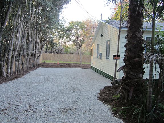 4th image of 5546 Hollister Ave