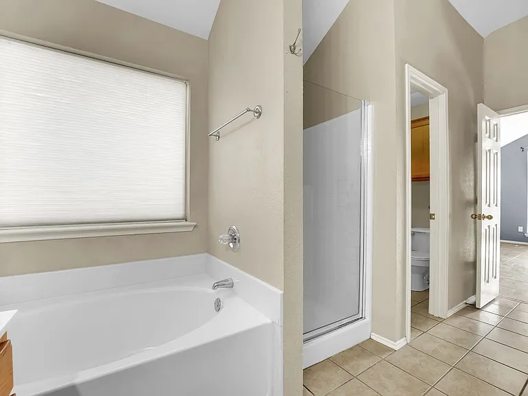 1708 Windcastle Dr — Photo 20