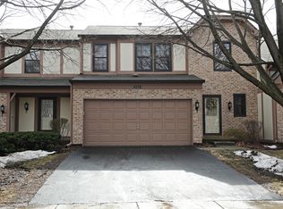 4574 Opal Dr, Hoffman Estates, IL