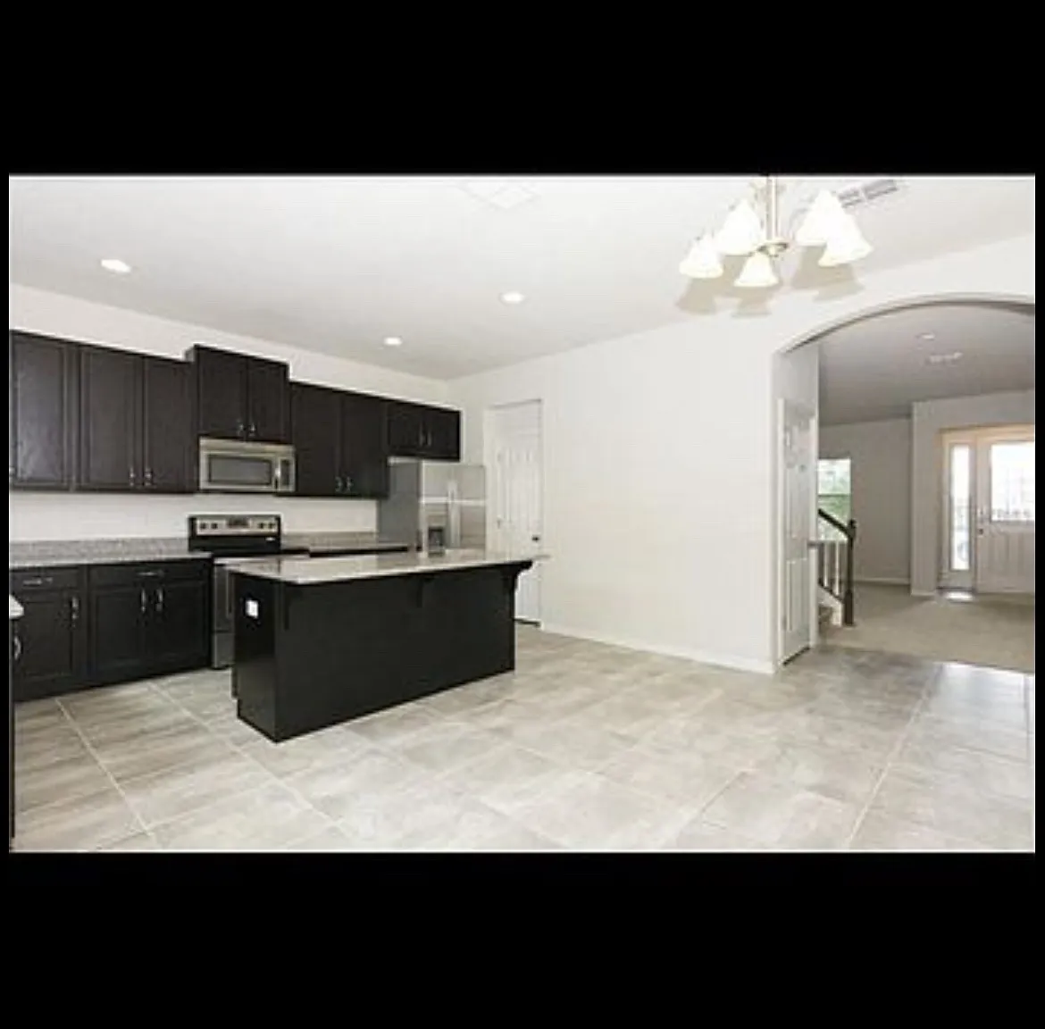 3 bed, 1650 sqft, $2,750 — Photo 1