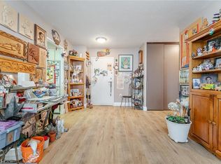 541 Blackthorn Ave #1110, Toronto, ON M6M5A6