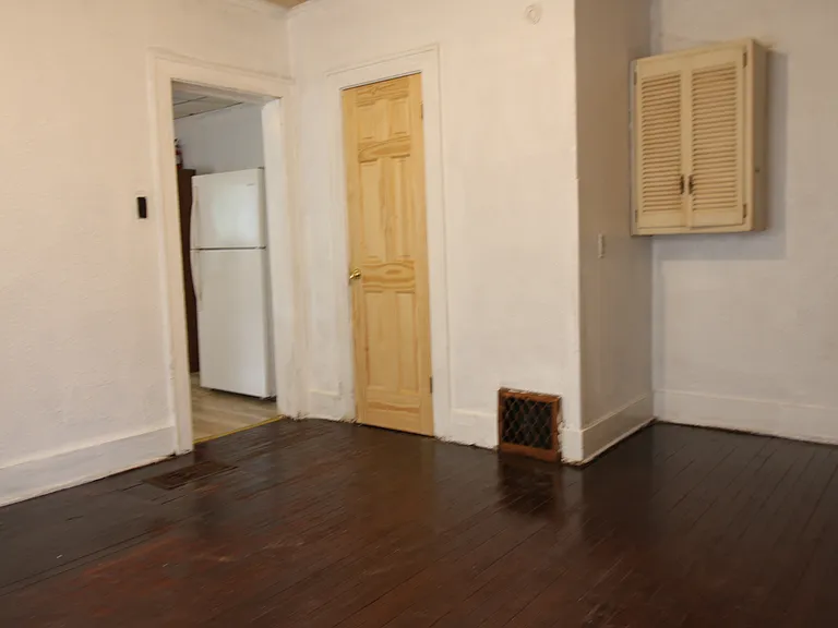 217 Campus Ave #2 — Photo 9