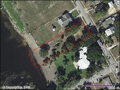 1st image of 2231 Lakeview Dr
