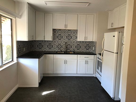 2nd image of 279 Temple Ave APT 15