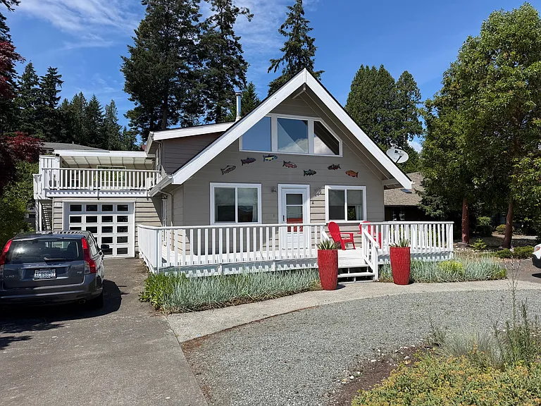 208 Swinomish Dr — Photo 2