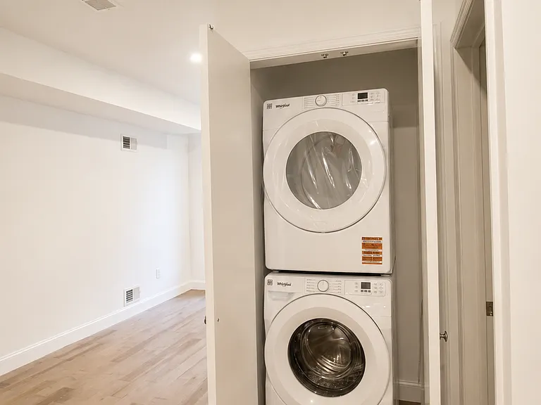 337 Clinton St #3 — Photo 19