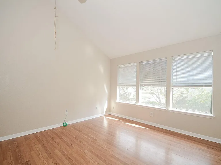 1722 Foxlake Dr — Photo 21
