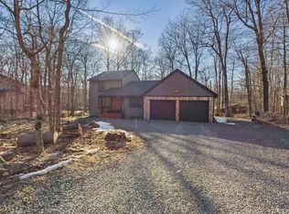 193 Elk Run Rd, Pocono Lake, PA 18347
