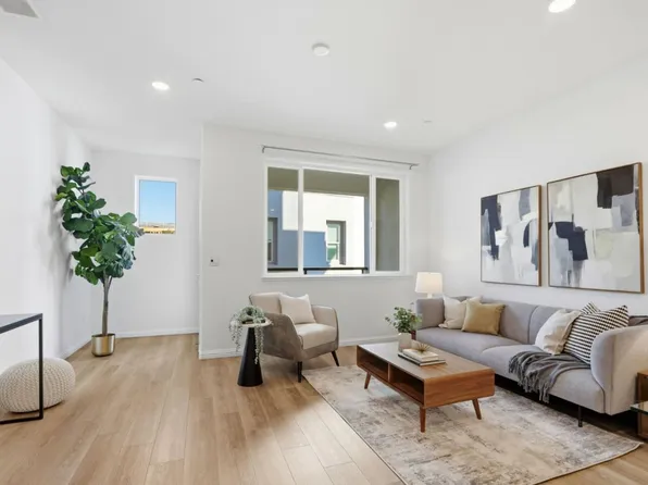 706 Fruit Ranch Loop, San Jose, CA 95133