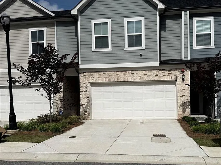663 Castleberry Ave — Photo 1