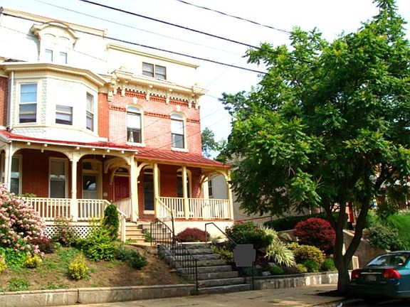 2nd image of 811 N Van Buren St