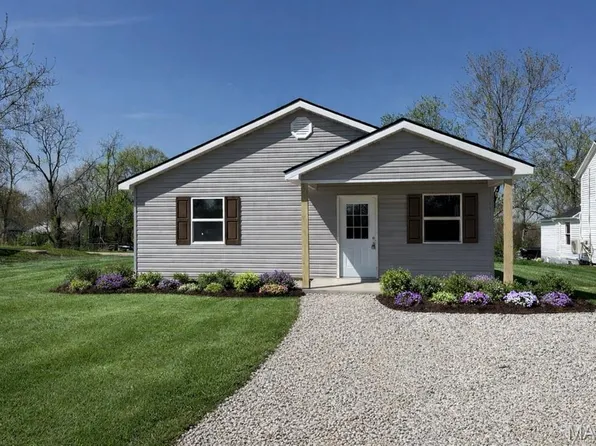 955 Virginia Mines St, Saint Clair, MO 63077