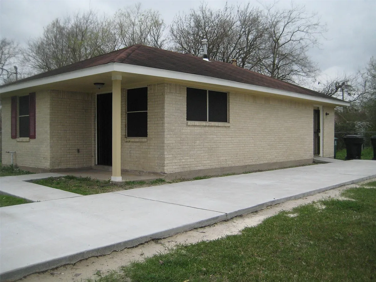 Building Photo - 6601 Nielan St