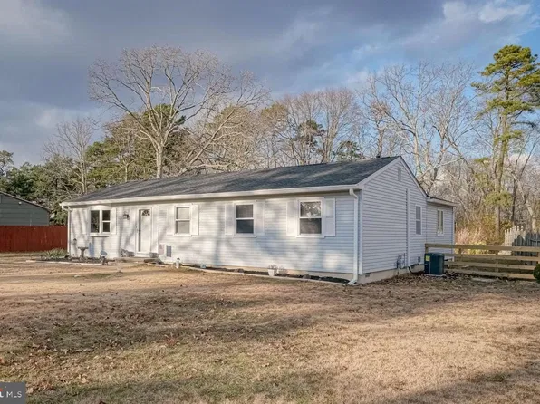 318 E Collings Dr, Williamstown, NJ 08094