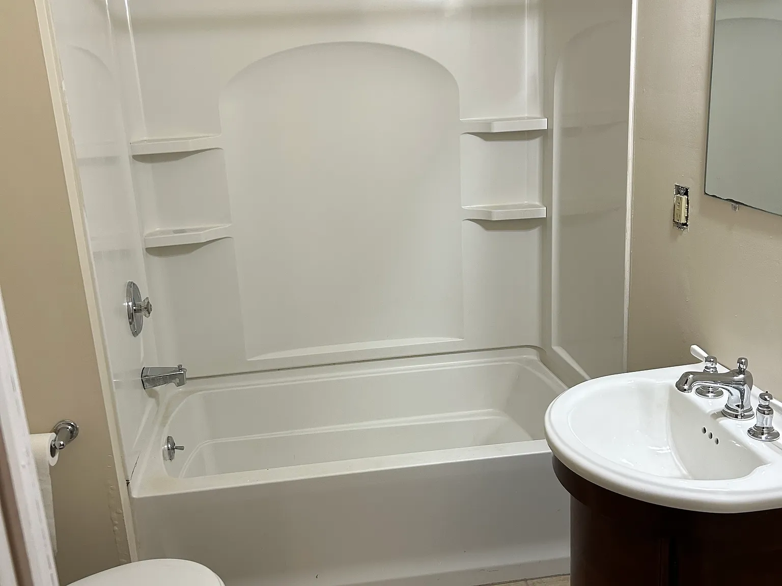 2 bed, 1600 sqft, $1,450 — Photo 2
