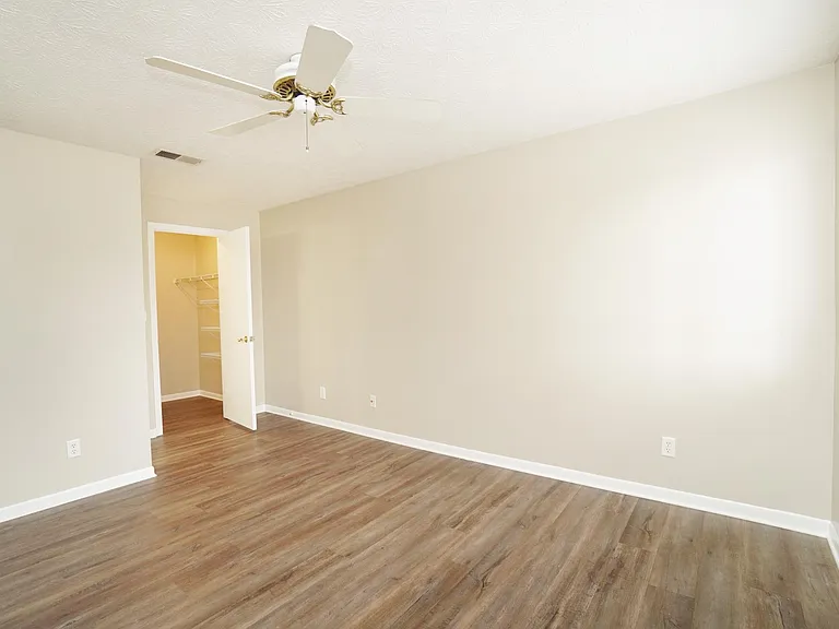 8945 Eagleview Dr #7 — Photo 17