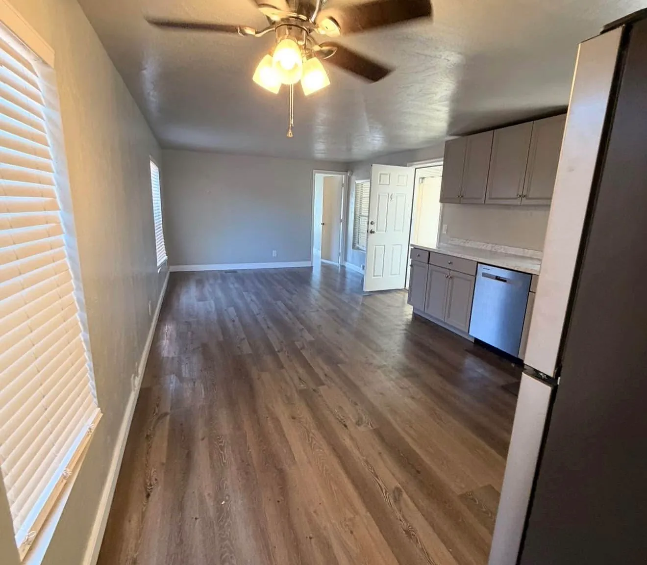 3 bed, 1010 sqft, $1,850 — Photo 3