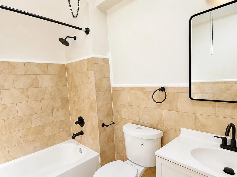 162 W Godfrey Ave — Photo 10