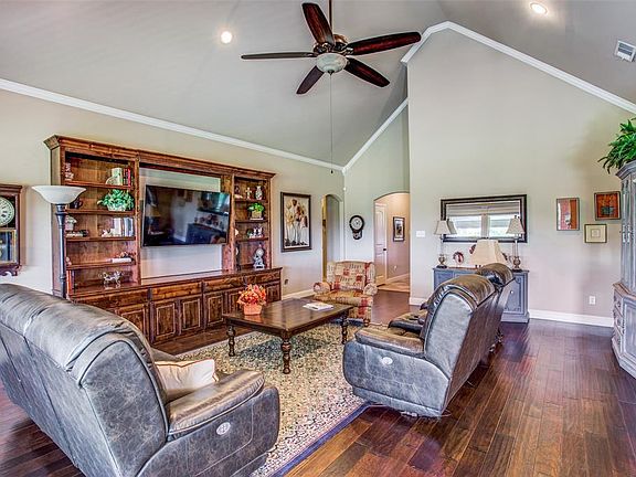 4th image of 128 Whitetail Dr