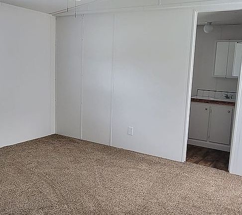4th image of 1026 Jacks Dr