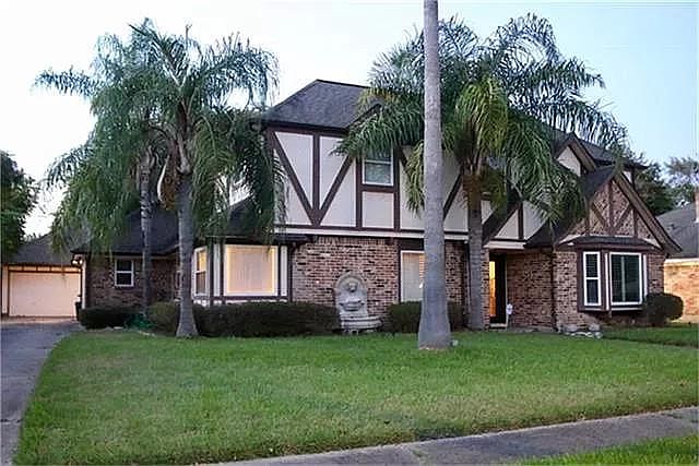 1st image of 9022 Weymouth Dr