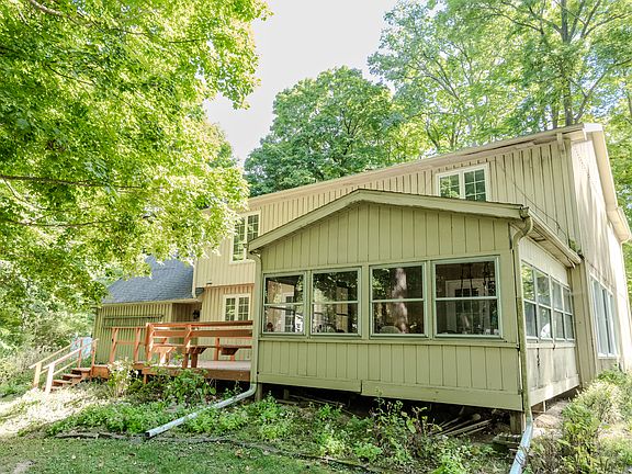 4th image of 1958 W Twin Oaks Ct