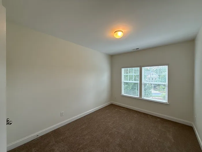 1019 Dunhill Ln — Photo 21