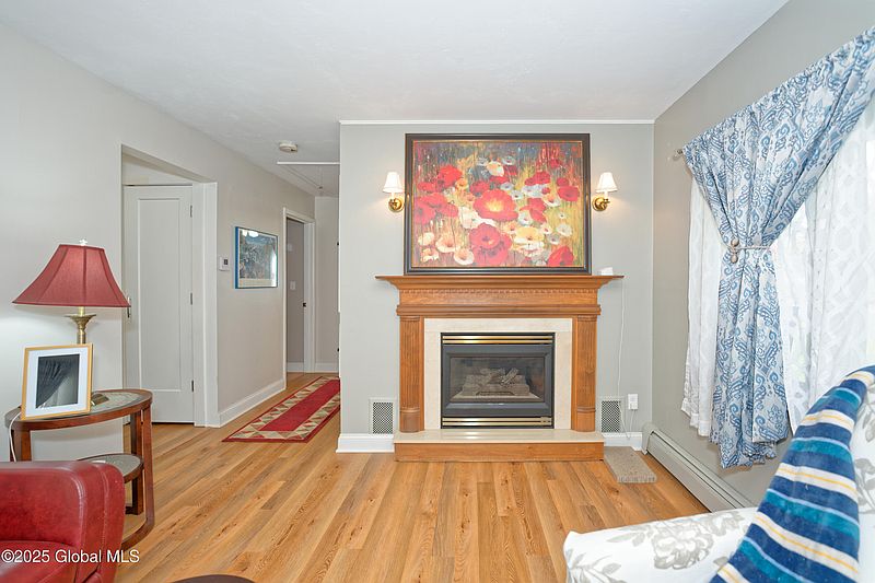 5th image of 249 Old Niskayuna Road