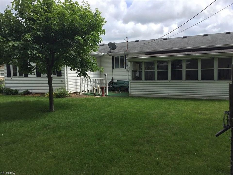 2nd image of 1328 Laura Dr