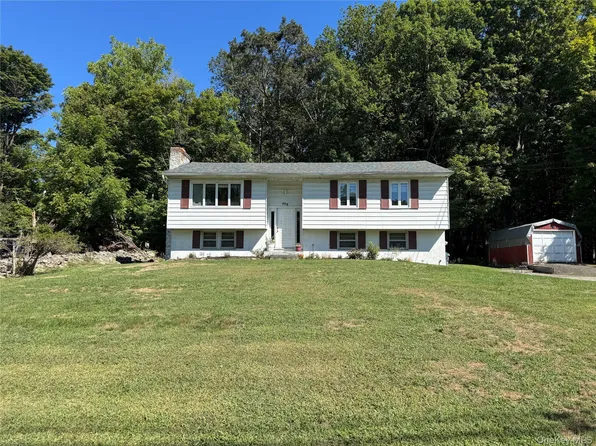 408 County Route 22, Middletown, NY 10940