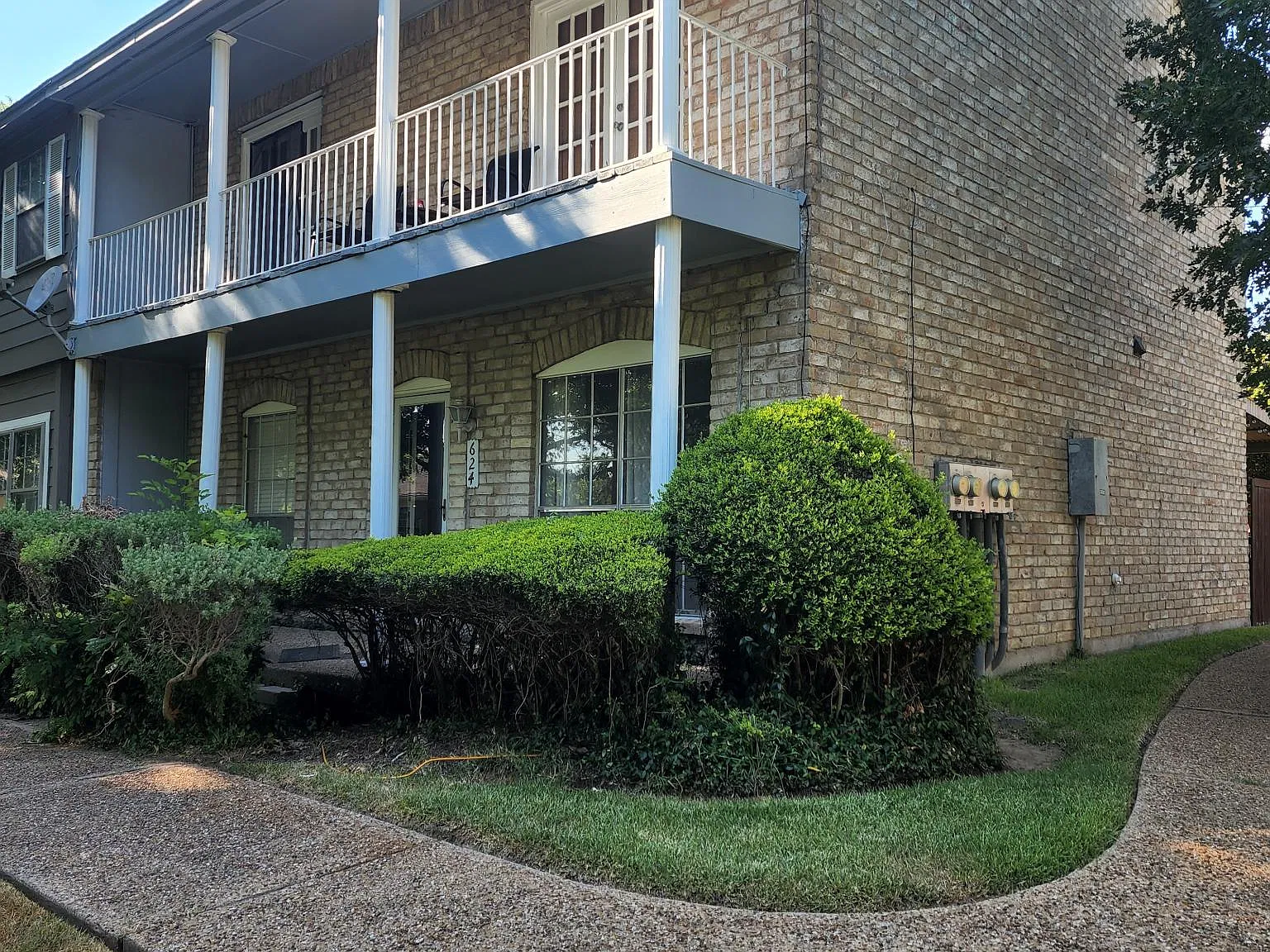 624 Trailwood Ct — Photo 2